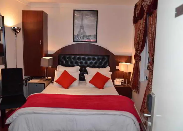 Hotel Regina Montmartre